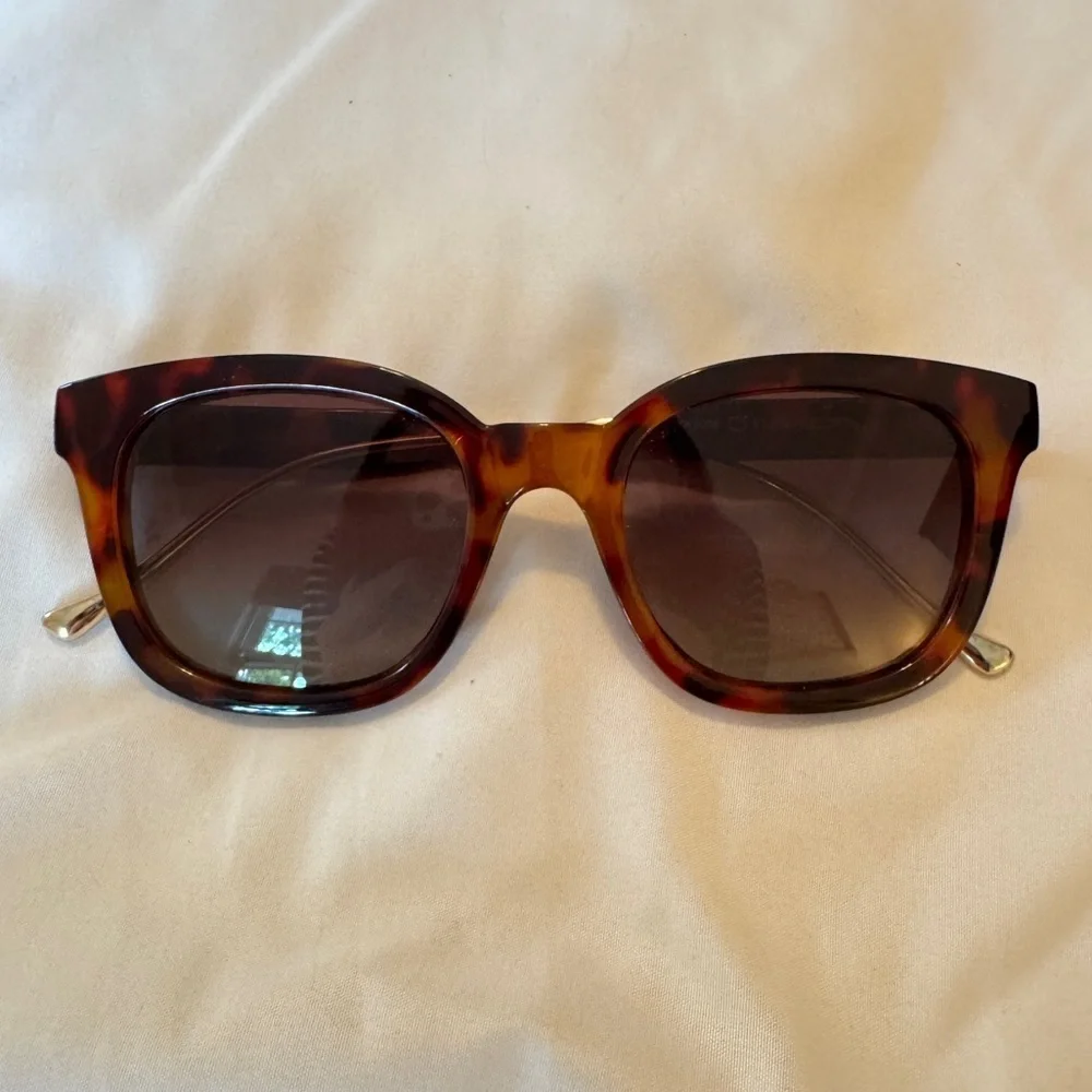 Tortoise Shell Oversized Square Sunglasses
